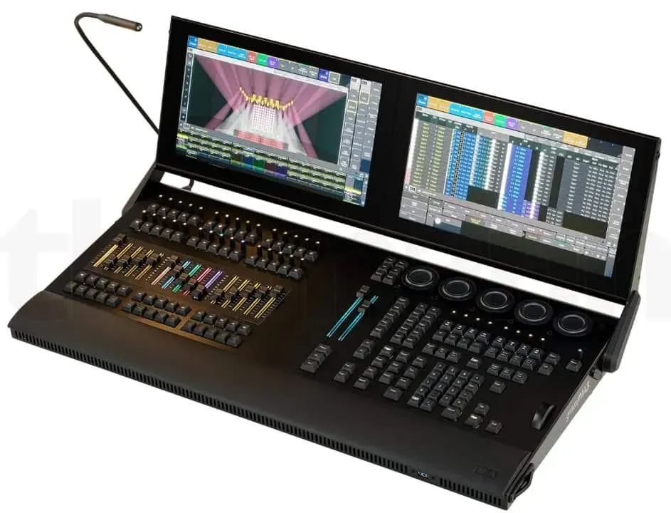 Bientôt disponible : GrandMA3 onPC XT Compact dans notre parc