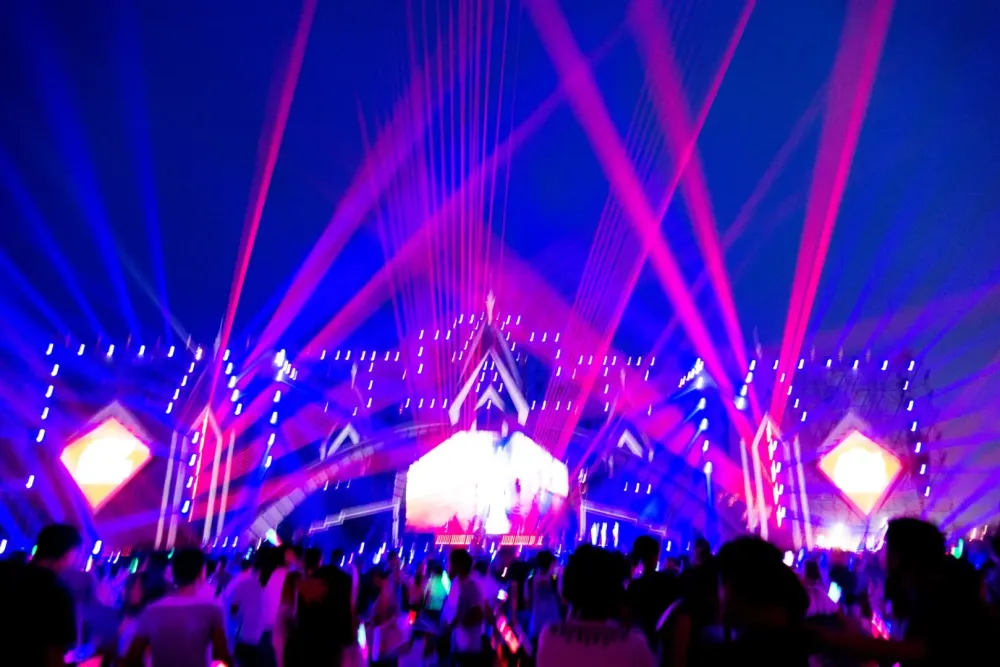 Eclairage événementiel à Rédené